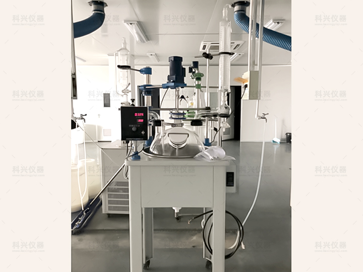 上?？婆d儀器與某公司合作